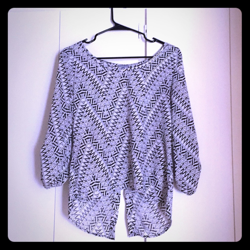 Chevron quarter sleeve blouse
